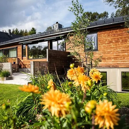 Arctic Retreat - Lovely Surrounded By Spectacular Nature