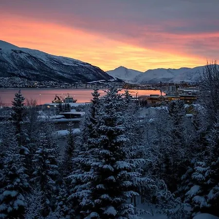 Arctic Retreat - Lovely Surrounded By Spectacular Nature Tromso